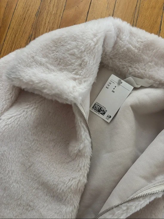 NWT Cream Faux Shearling Zip Jacket - Picture 3 of 3